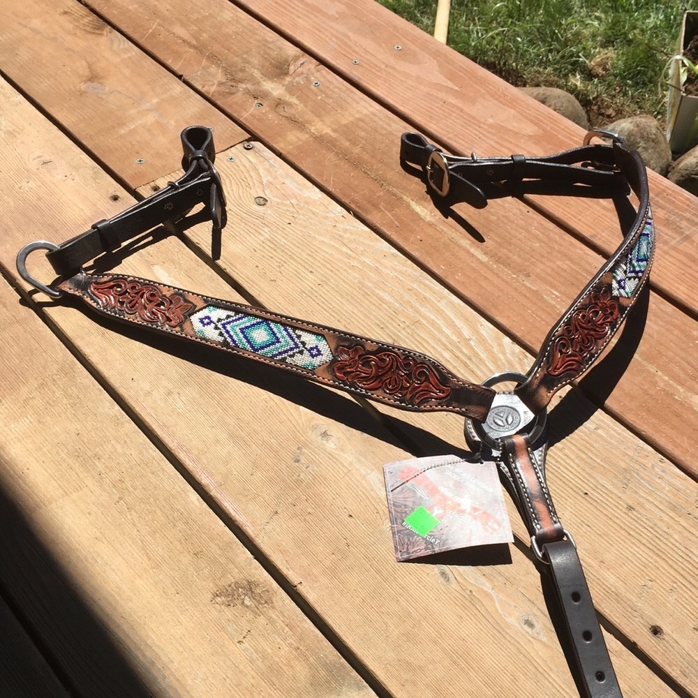 Circle Y beaded breastcollar!